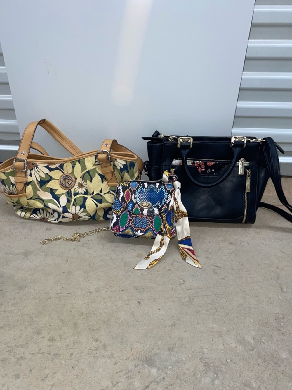 ‼️PURSE BUNDLE!!! BRAND NEW AND INEXPENSIVE